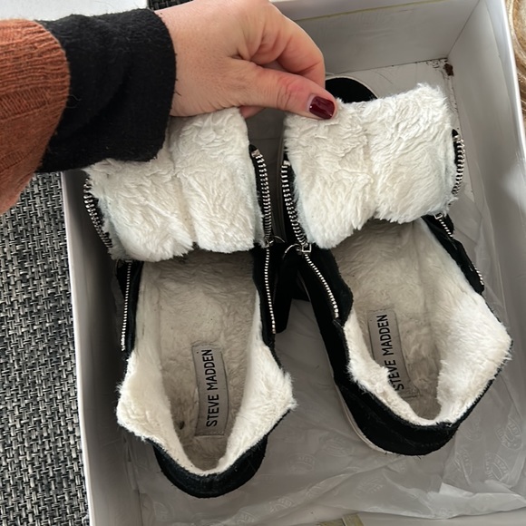 Steve Madden sneaker / bootie fur lined - Picture 8 of 8